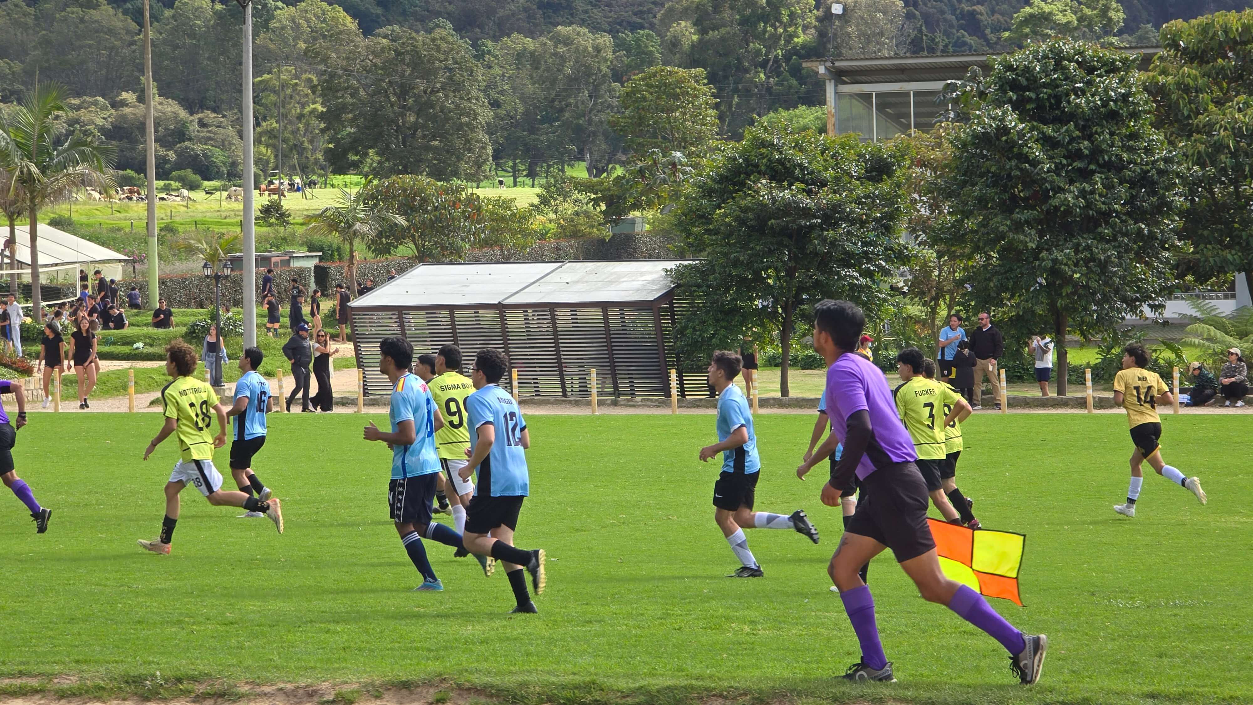 Torneos de Cuartetos de Voleibol y Fútbol
